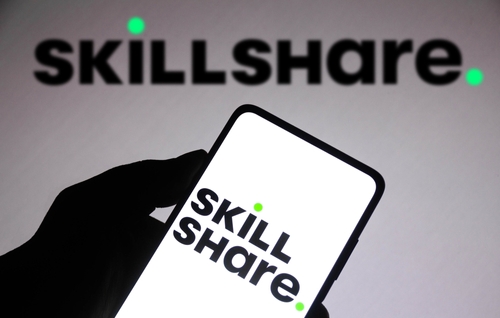Read more about the article How to Earn Money on Skillshare: Complete Guide for Beginners